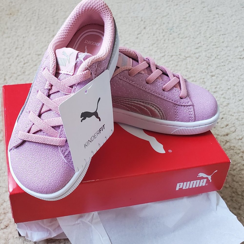 NWT Puma Vikky v2 Glitz Kids Sneakers Size 8 - Pink